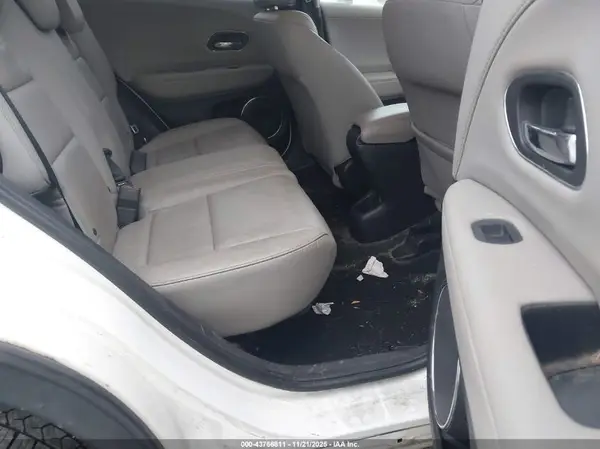 3CZRU6H75JM716269 2018 HONDA HR-V - Image 8