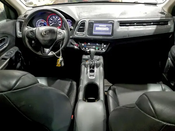 3CZRU6H75JM718085 2018 HONDA HR-V - Image 8