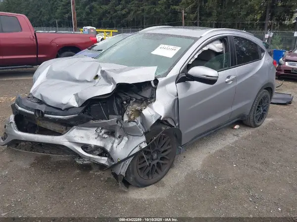 3CZRU6H75JM718927 2018 HONDA HR-V - Image 2