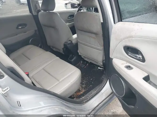 3CZRU6H75JM718927 2018 HONDA HR-V - Image 8