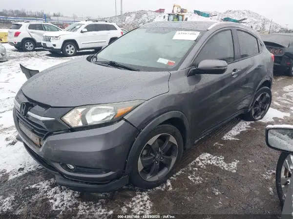 3CZRU6H75JM725182 2018 HONDA HR-V - Image 2