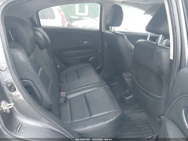 3CZRU6H75JM725182 2018 HONDA HR-V - Image 8