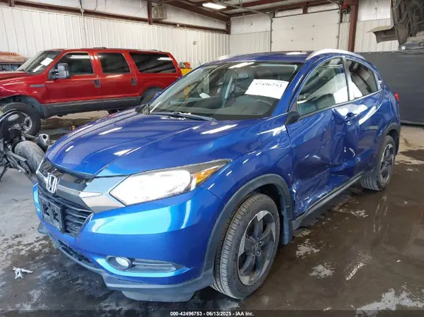 3CZRU6H75JM727563 2018 HONDA HR-V - Image 2