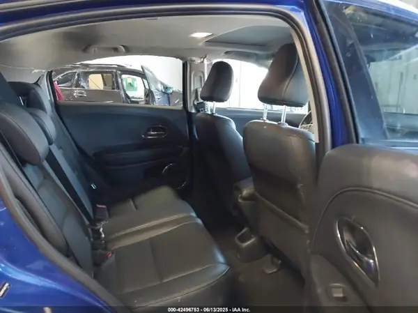 3CZRU6H75JM727563 2018 HONDA HR-V - Image 8