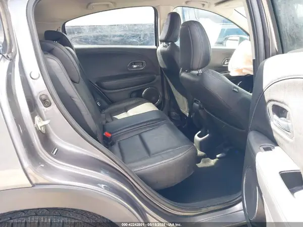 3CZRU6H75KM710599 2019 HONDA HR-V - Image 8