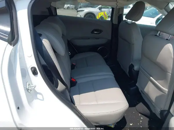 3CZRU6H75NM732008 2022 HONDA HR-V - Image 8