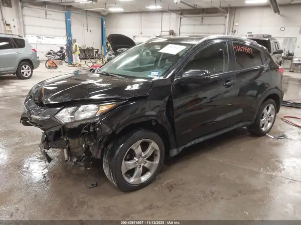 3CZRU6H76GM735602 2016 HONDA HR-V - Image 2