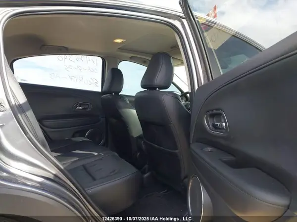 3CZRU6H76HM107993 2017 HONDA HR-V - Image 8
