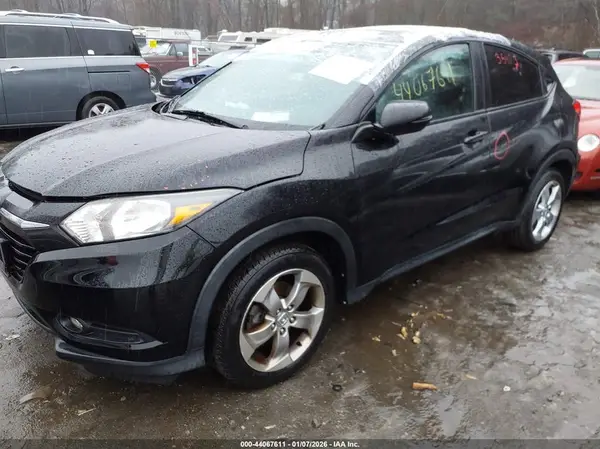 3CZRU6H76HM701791 2017 HONDA HR-V - Image 2