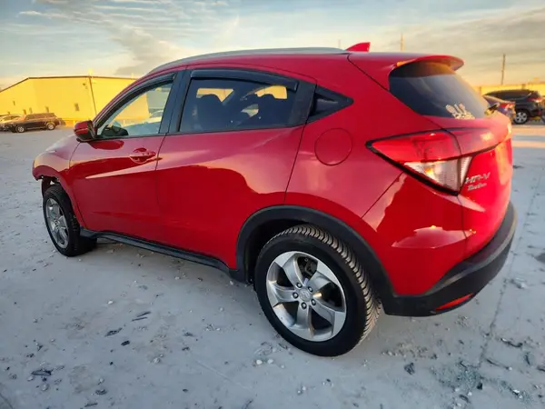 3CZRU6H76HM705601 2017 HONDA HR-V - Image 2