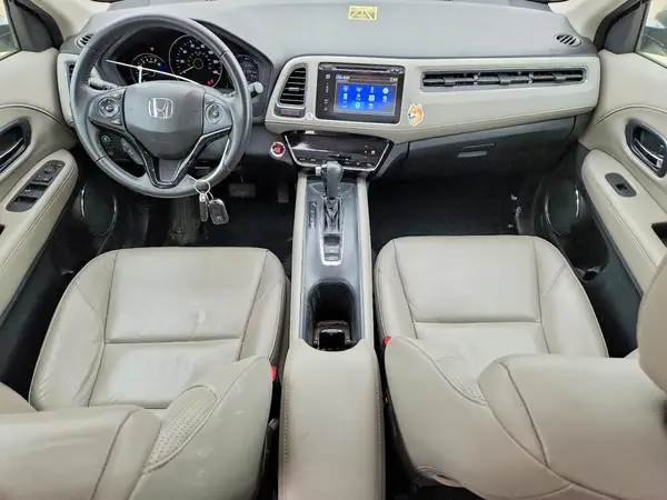 3CZRU6H76HM705615 2017 HONDA HR-V - Image 8