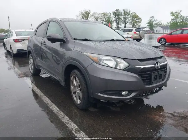 3CZRU6H76HM718235 2017 HONDA HR-V - Image 1