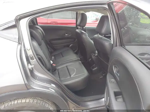 3CZRU6H76HM722902 2017 HONDA HR-V - Image 8