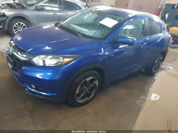3CZRU6H76JM700825 2018 HONDA HR-V - Image 2