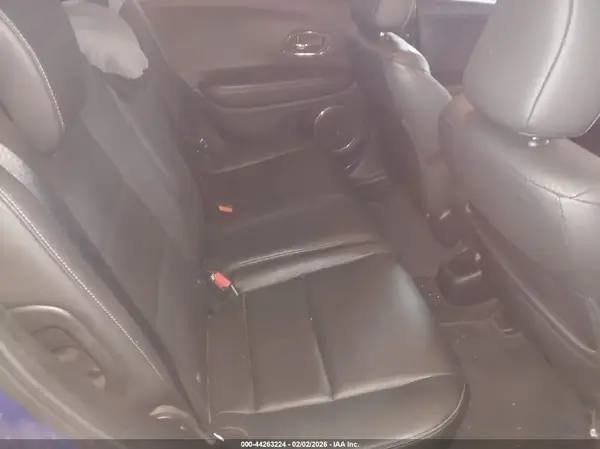3CZRU6H76JM700825 2018 HONDA HR-V - Image 8