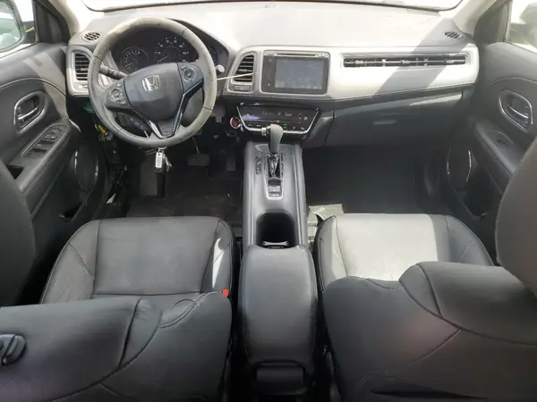 3CZRU6H76JM701070 2018 HONDA HR-V - Image 8