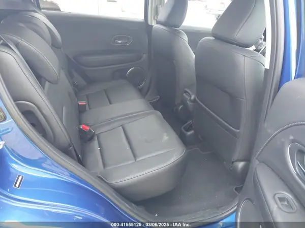 3CZRU6H76JM705801 2018 HONDA HR-V - Image 8