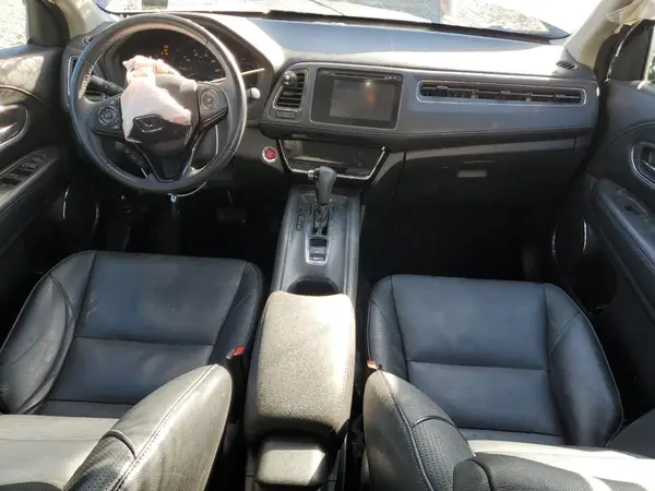 3CZRU6H76JM712263 2018 HONDA HR-V - Image 8