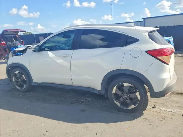 3CZRU6H76JM713008 2018 HONDA HR-V - Image 2