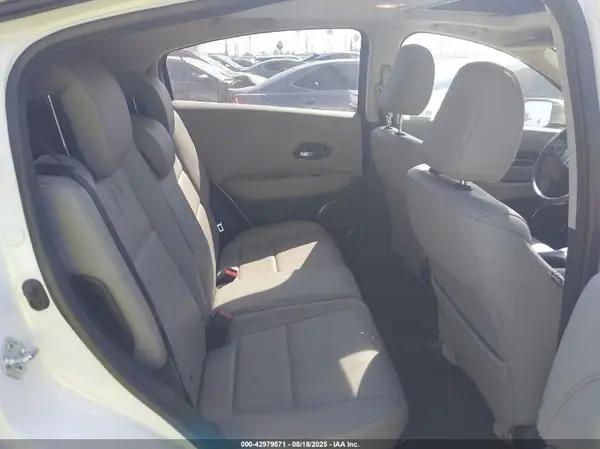 3CZRU6H76JM716717 2018 HONDA HR-V - Image 8