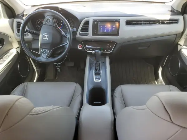 3CZRU6H76JM720640 2018 HONDA HR-V - Image 8
