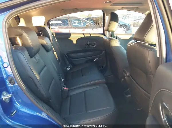 3CZRU6H76JM721528 2018 HONDA HR-V - Image 8
