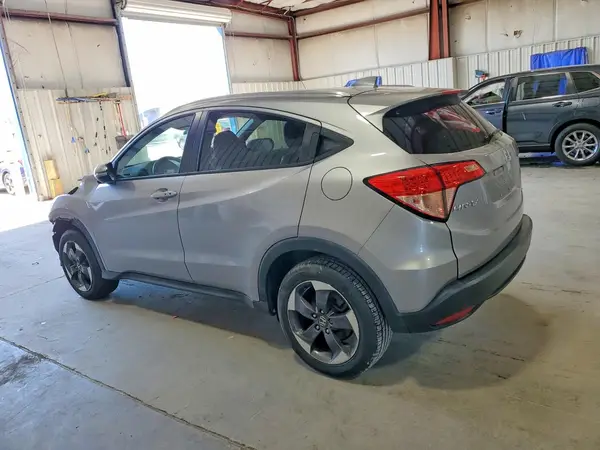 3CZRU6H76JM722260 2018 HONDA HR-V - Image 2