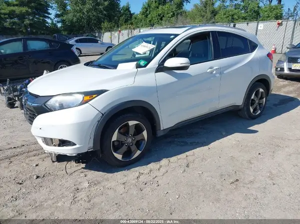 3CZRU6H76JM723201 2018 HONDA HR-V - Image 2