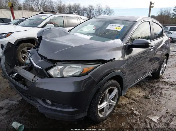 3CZRU6H76JM730245 2018 HONDA HR-V - Image 2