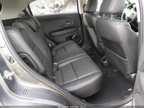 3CZRU6H76JM730245 2018 HONDA HR-V - Image 8