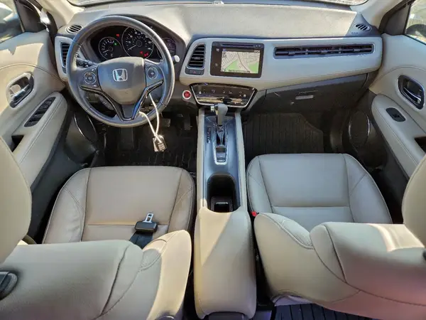 3CZRU6H76JM731461 2018 HONDA HR-V - Image 8