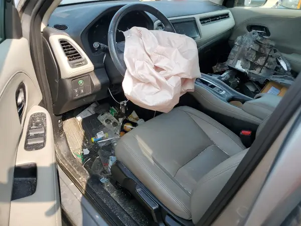 3CZRU6H76KM701569 2019 HONDA HR-V - Image 8