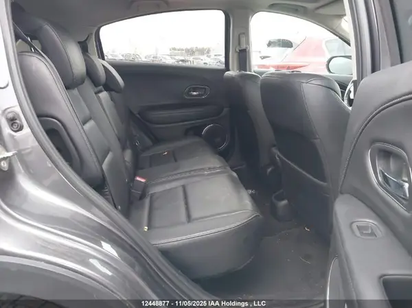 3CZRU6H77HM106559 2017 HONDA HR-V - Image 8