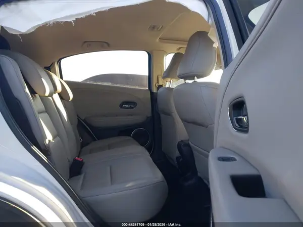 3CZRU6H77HM703999 2017 HONDA HR-V - Image 8