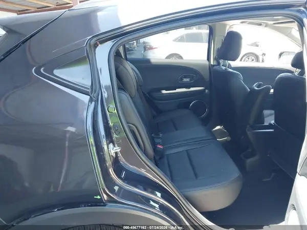3CZRU6H77HM718521 2017 HONDA HR-V - Image 8