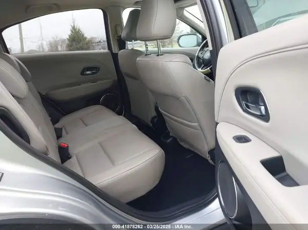 3CZRU6H77HM722150 2017 HONDA HR-V - Image 8