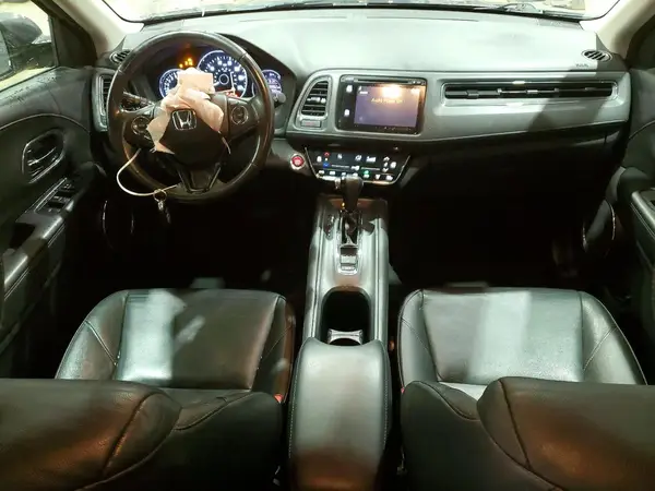 3CZRU6H77HM729289 2017 HONDA HR-V - Image 8
