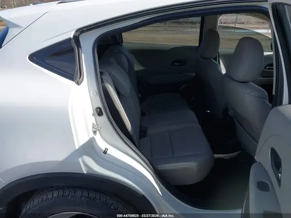 3CZRU6H77JM707377 2018 HONDA HR-V - Image 8