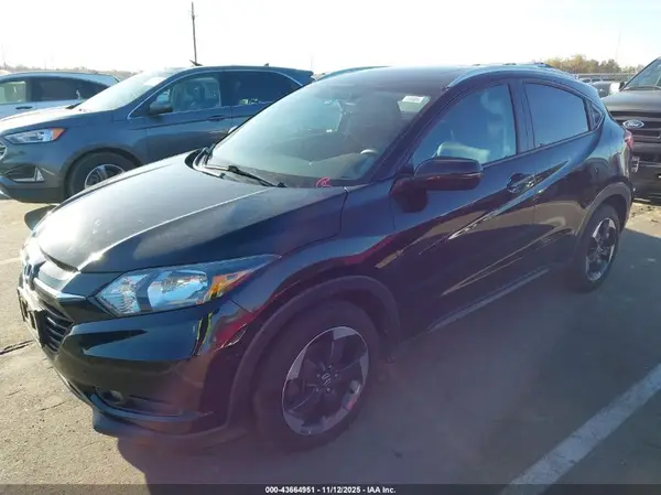 3CZRU6H77JM709596 2018 HONDA HR-V - Image 2
