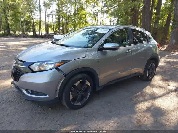 3CZRU6H77JM716581 2018 HONDA HR-V - Image 2
