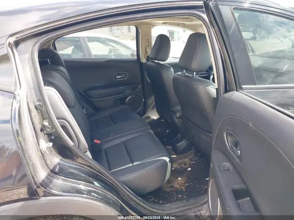 3CZRU6H77JM724812 2018 HONDA HR-V - Image 8