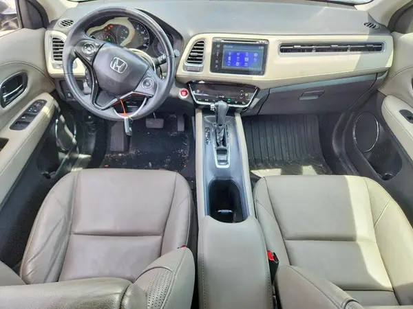 3CZRU6H77JM731372 2018 HONDA HR-V - Image 8
