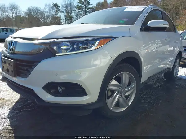 3CZRU6H77KM714797 2019 HONDA HR-V - Image 2