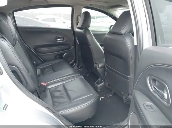 3CZRU6H77KM719160 2019 HONDA HR-V - Image 8