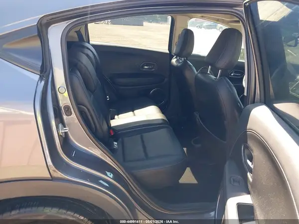 3CZRU6H77KM723743 2019 HONDA HR-V - Image 8