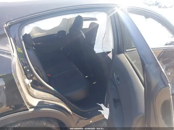 3CZRU6H77KM733298 2019 HONDA HR-V - Image 8