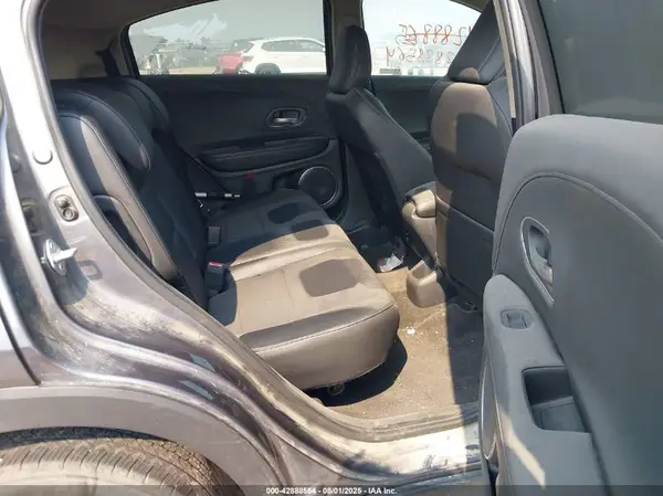 3CZRU6H77NM745097 2022 HONDA HR-V - Image 8