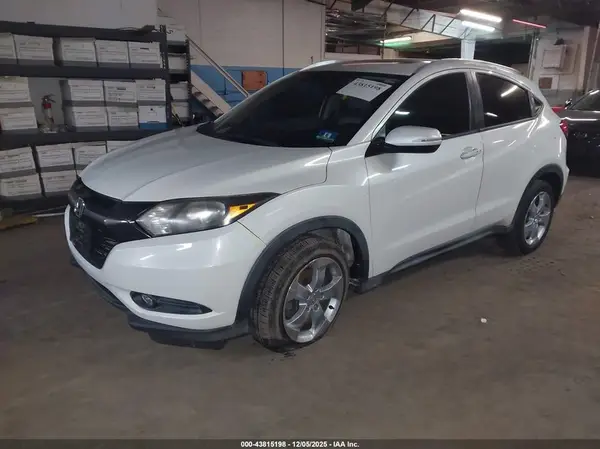 3CZRU6H78GM701757 2016 HONDA HR-V - Image 2