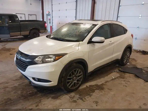 3CZRU6H78GM733916 2016 HONDA HR-V - Image 2