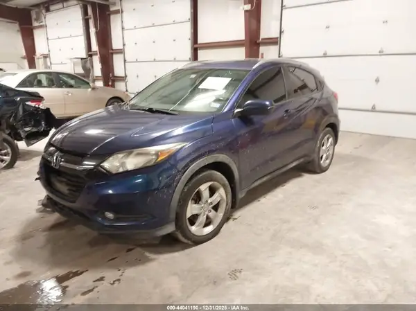 3CZRU6H78GM741143 2016 HONDA HR-V - Image 2